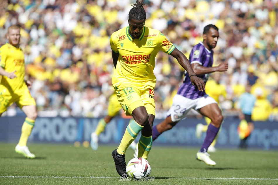 响球员在场 响球员在场