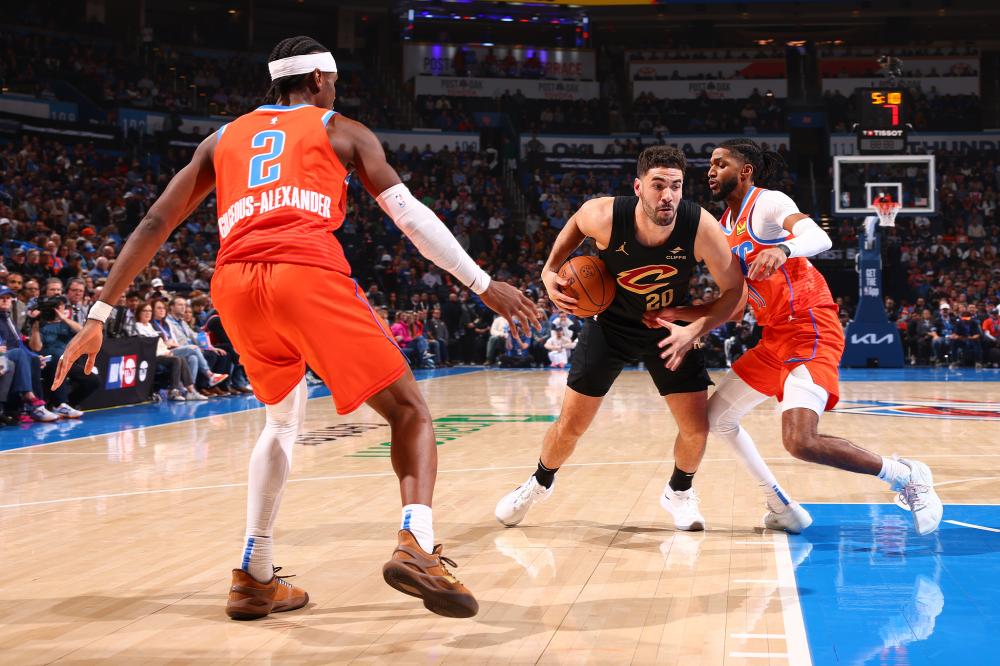 她多次利用 她多次利用