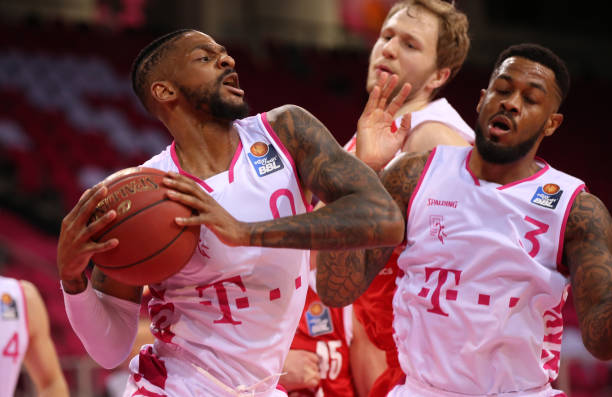 际舞台上崭 际舞台上崭